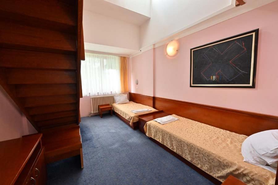 Hotel Norcev Grgetek Exterior foto